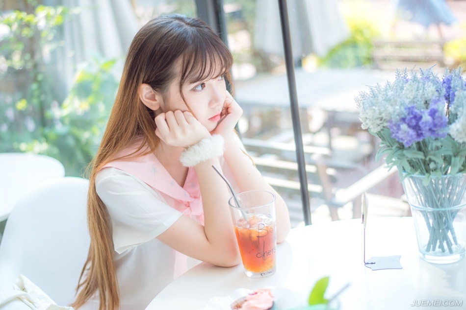 我们从忧患中学得智慧，苦痛中炼出美德来。